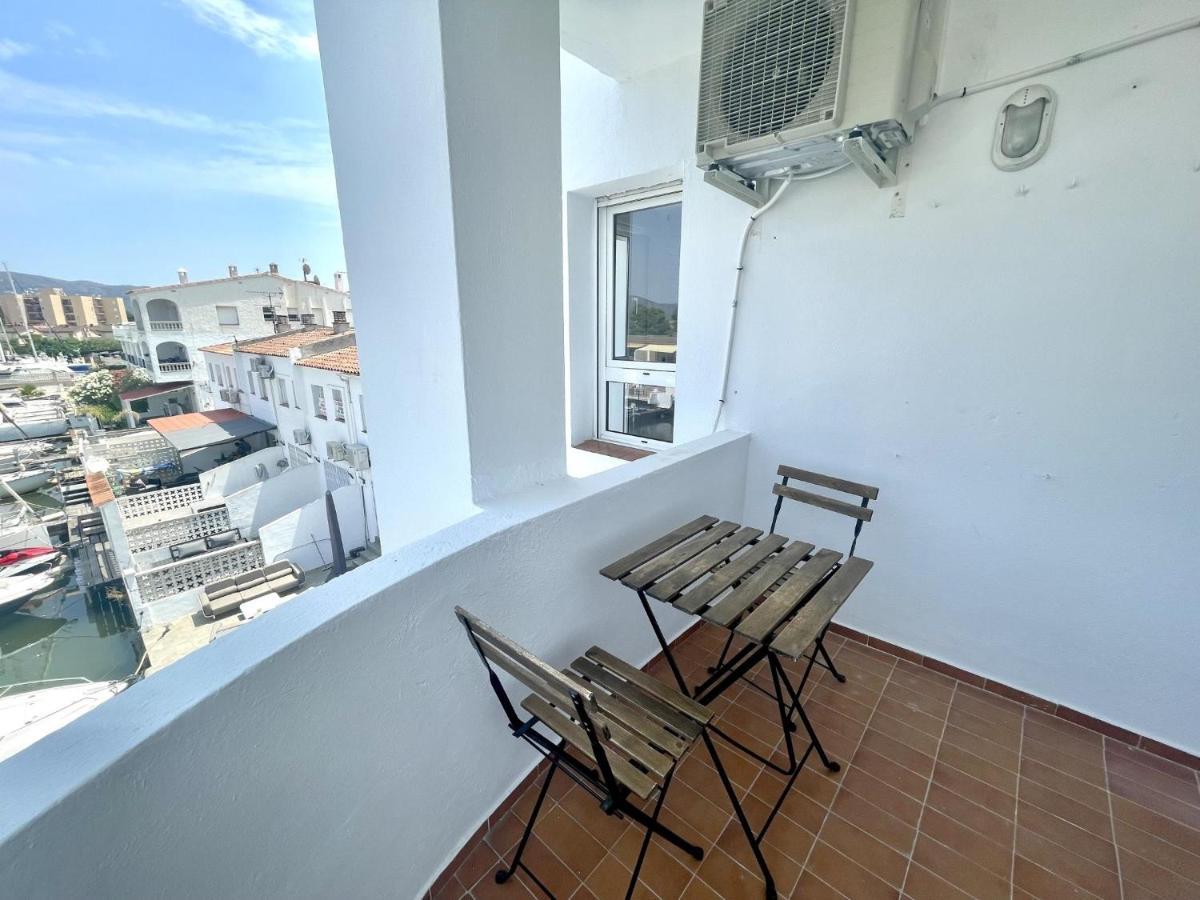 Puerto Ilse Apartment Roses