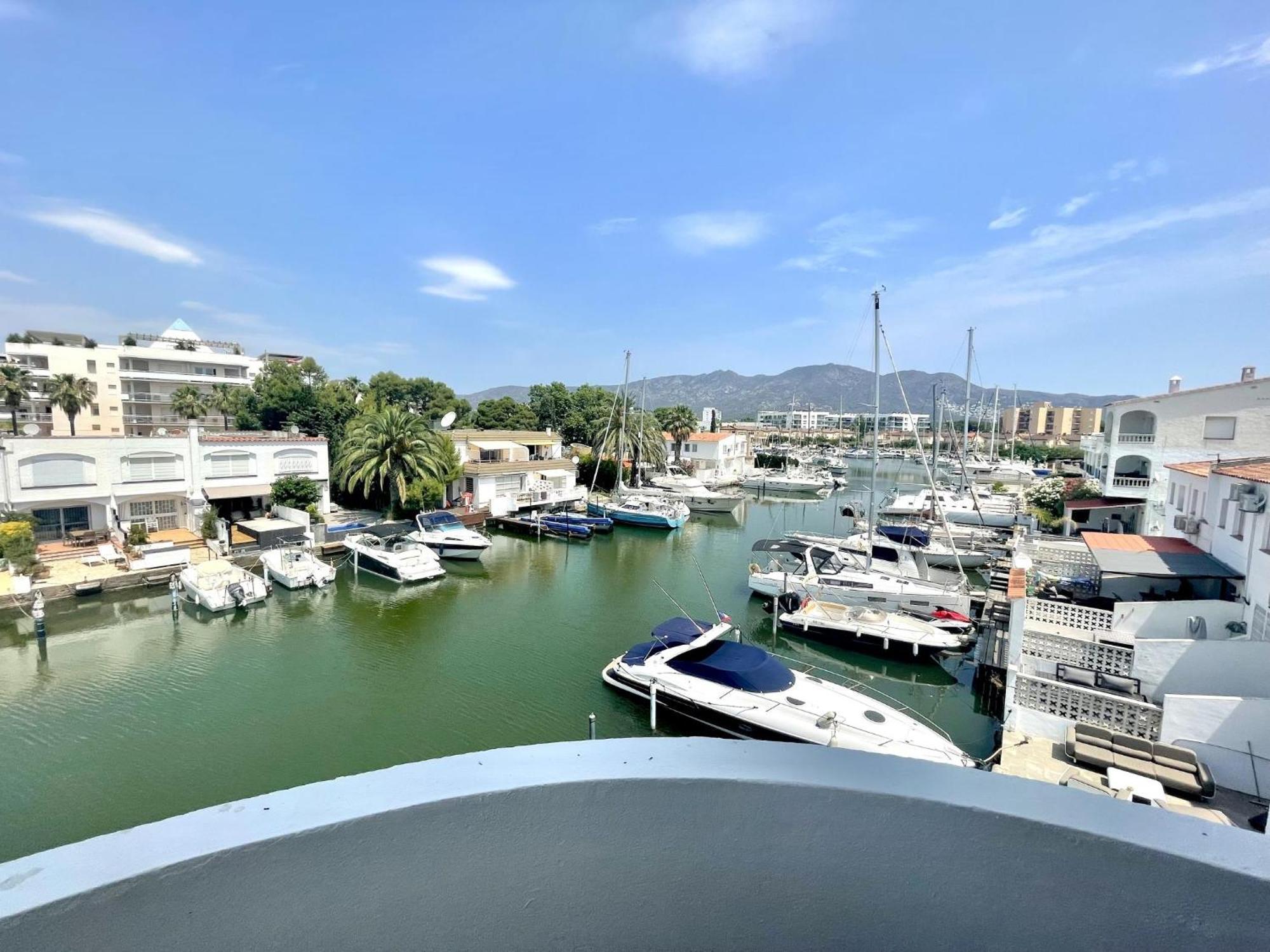 Apartment Puerto Ilse Roses